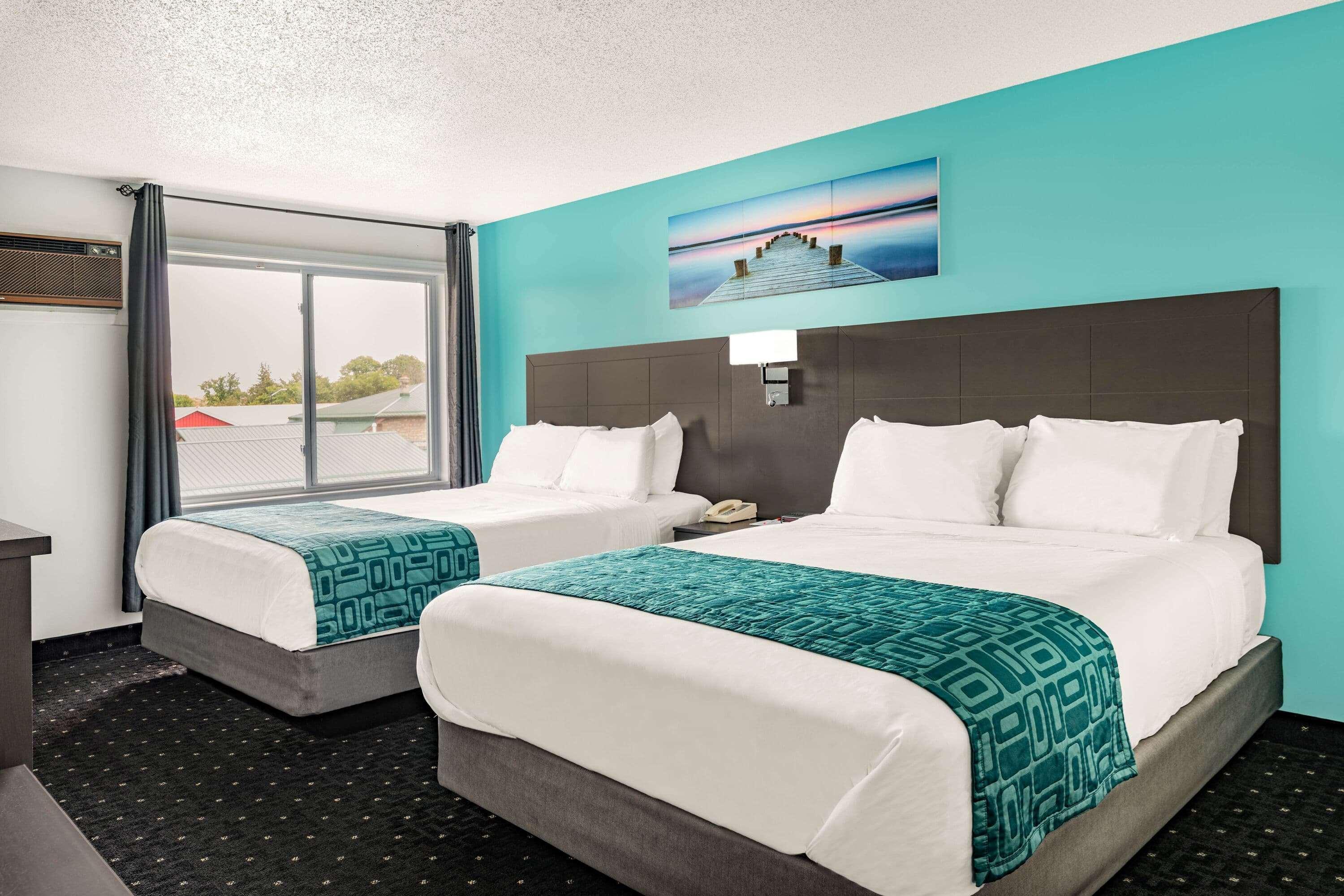 Howard Johnson By Wyndham Gananoque Exteriör bild
