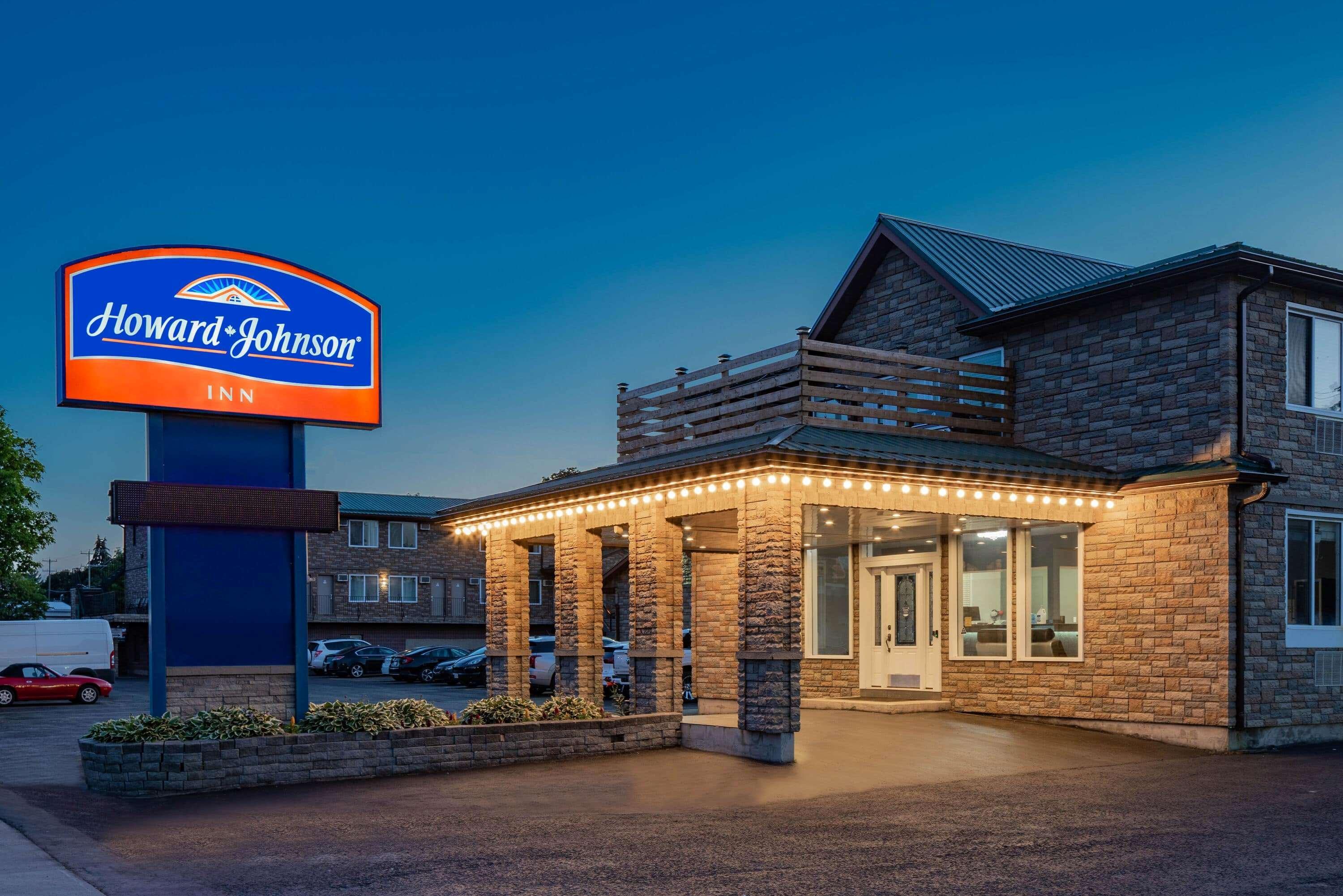 Howard Johnson By Wyndham Gananoque Exteriör bild